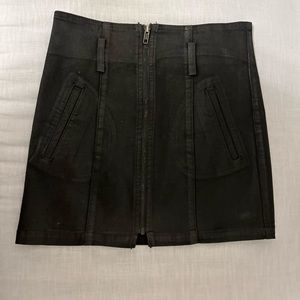 Black trendy zipper skirt